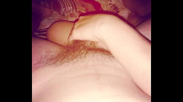 Vk nứng lồn lúc nửa đêm