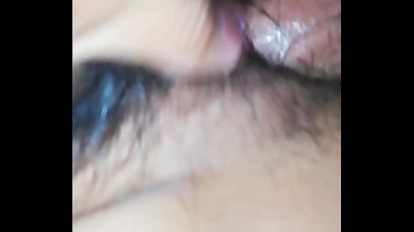 Địt em gái mới lớn lồn múp rậm lông cực ngon