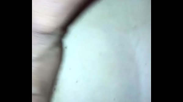 Cặc to địt em gái múp dâm dục không đeo bao